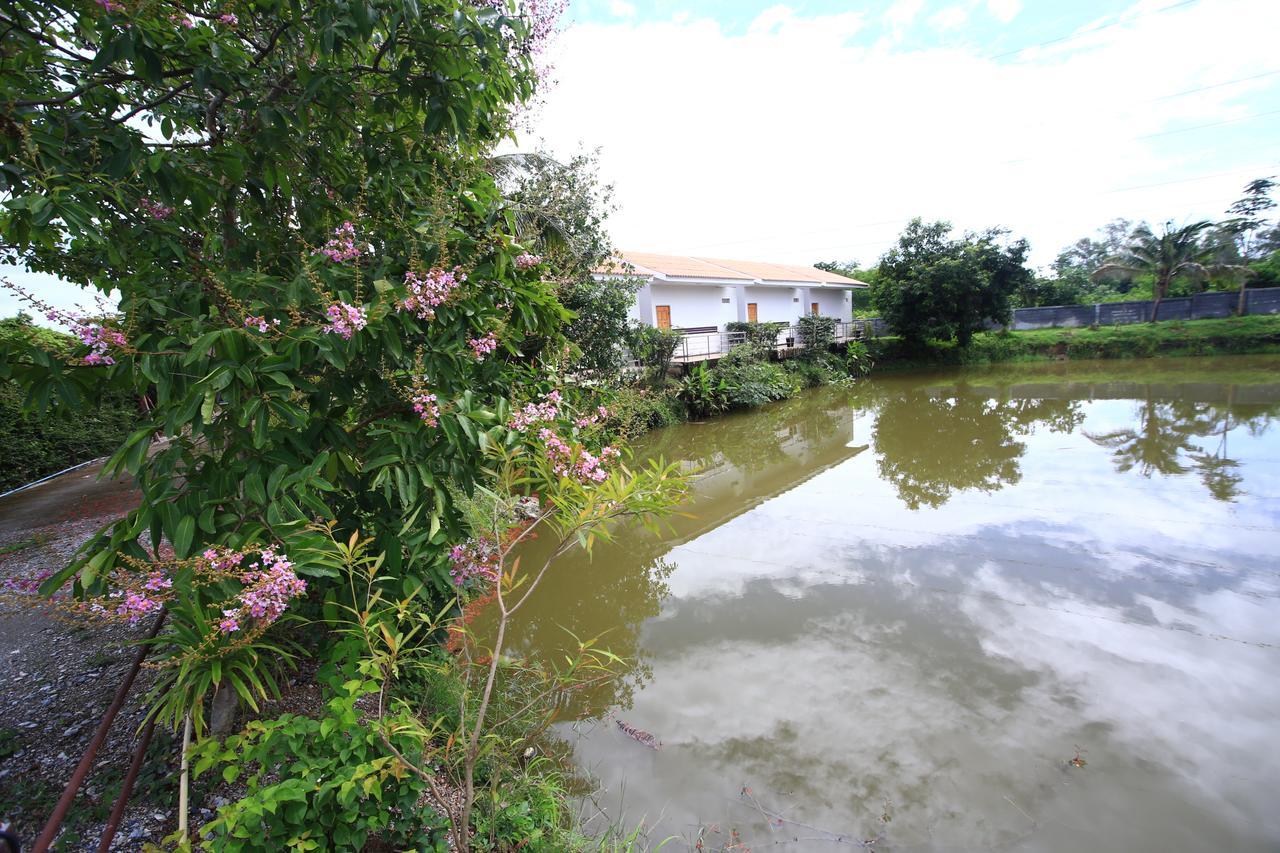 Baanpooya Hotel And Resort Tak Exteriér fotografie